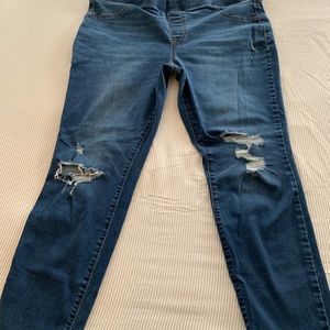Old navy distressed style jegging